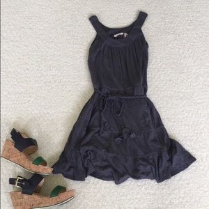 Gray knit soft flare sleeveless dress.